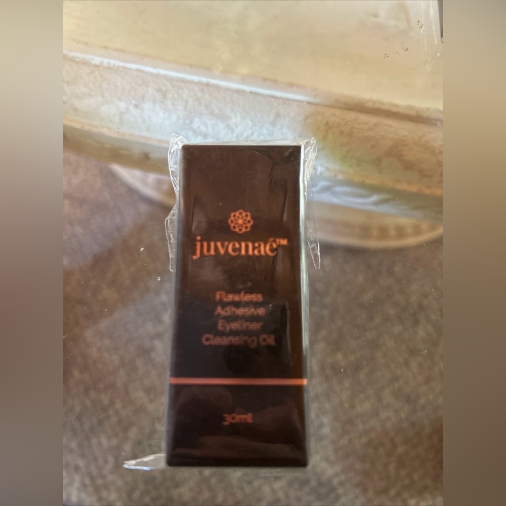 New Juvenae 3D Eyelash Cleansing Oil